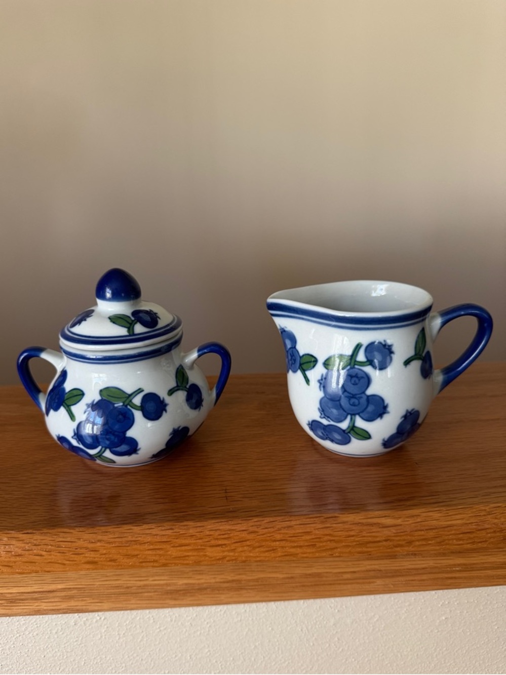 “April Cornell” Sugar Bowl & Creamer